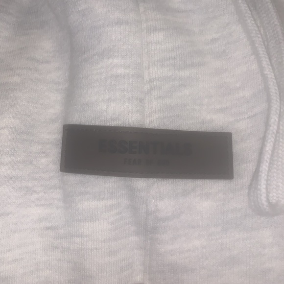 Essentials - Picture 9 of 14